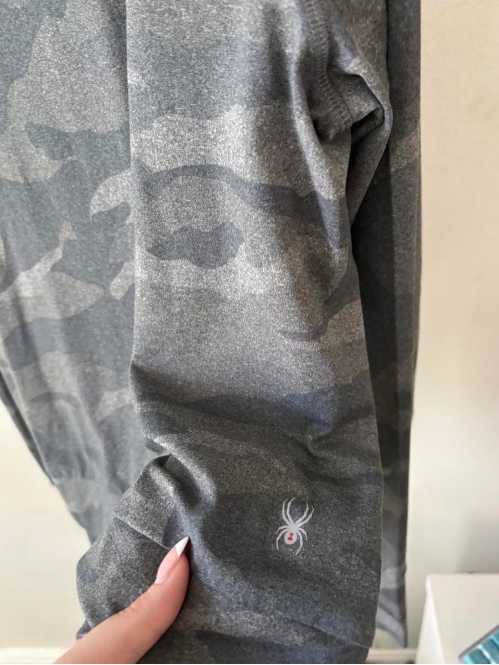 Spyder Active camo pull over hoodie - Picture 4 of 4
